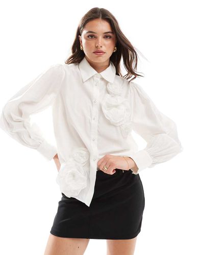 Camicia a maniche lunghe bianca con fiore - YAS - Modalova