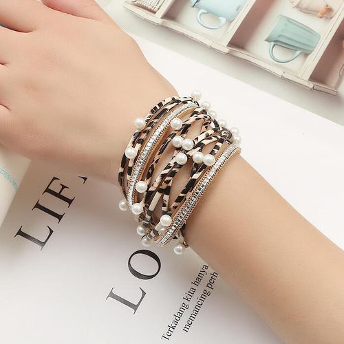 Leopard Printed Pearl Multi-Layered PU Leather Bracelet - unsigned - Modalova
