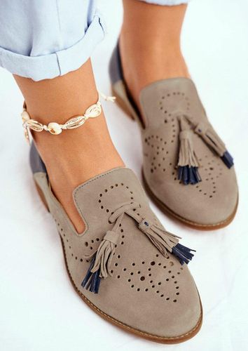 Hollow Out Tassel Slip On Round Toe Sneakers without Anklet - unsigned - Modalova