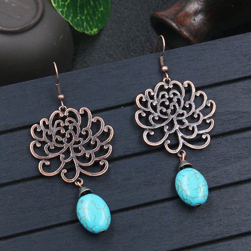 Vintage Hollow Out Flower Turquoise Pendant Earrings - unsigned - Modalova