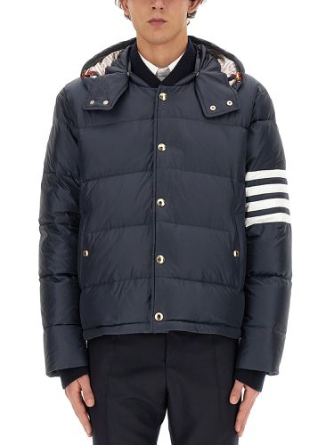 Thom browne hooded bomber jacket - thom browne - Modalova