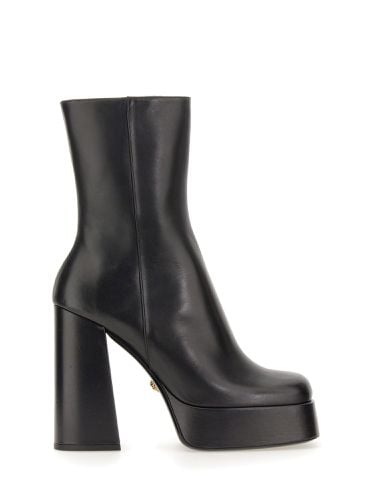 Versace aevitas platform boot - versace - Modalova