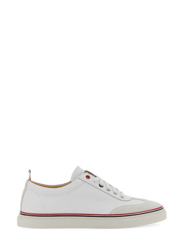 Thom browne low-top leather sneaker - thom browne - Modalova