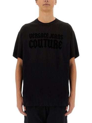 T-shirt with logo - versace jeans couture - Modalova