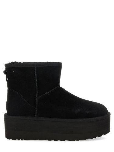 Ugg classic mini boot with platform - ugg - Modalova