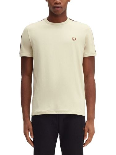 Fred perry t-shirt with logo - fred perry - Modalova