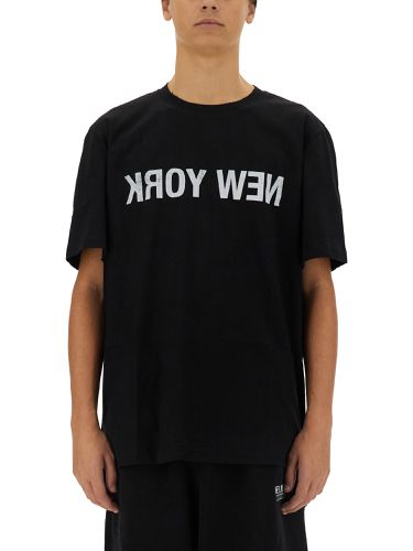 Helmut lang t-shirt with logo - helmut lang - Modalova