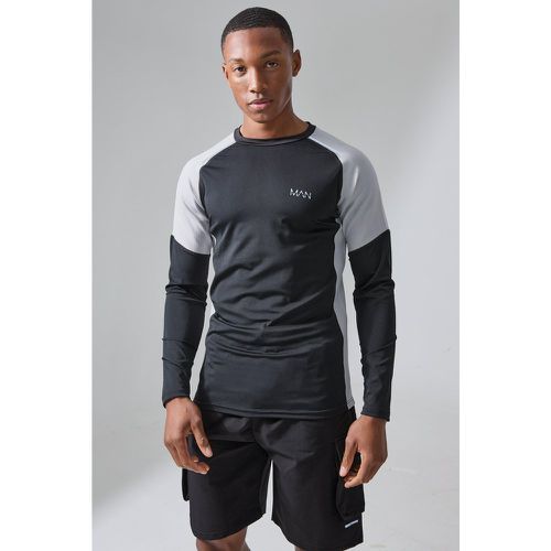 Top intimo Man Active attillato - boohoo - Modalova