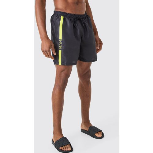 Mid Length Man Line Swim Shorts - boohoo - Modalova