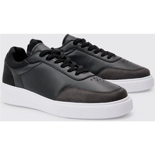 Zapatillas Deportivas Negras Con Suela Gruesa Y Parte Superior En Contraste - boohoo - Modalova