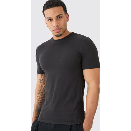 T-shirt attillata, Nero - boohoo - Modalova