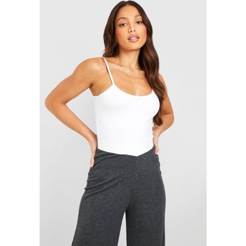 Top Sin Mangas Tall Básico Largo De Tirantes Con Escote En U - boohoo - Modalova