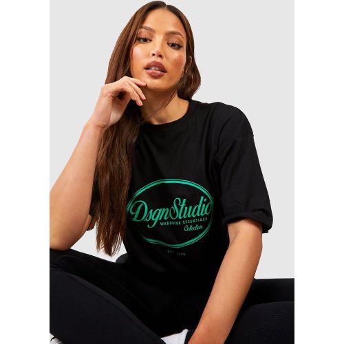 T-shirt Tall con slogan Dsgn Studio - boohoo - Modalova