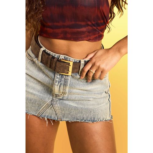 Distressed Boyfriend Buckle Belt - boohoo - Modalova