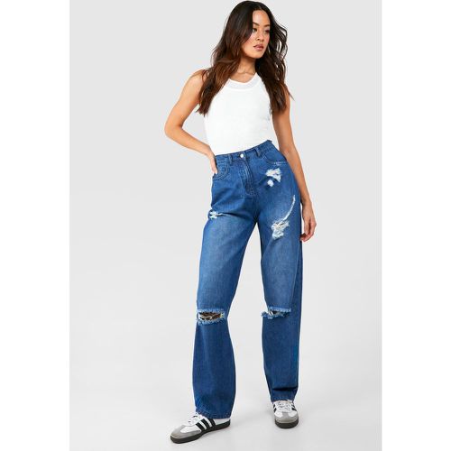 Tall Washed Blue Distressed Straight Leg Jeans - boohoo - Modalova