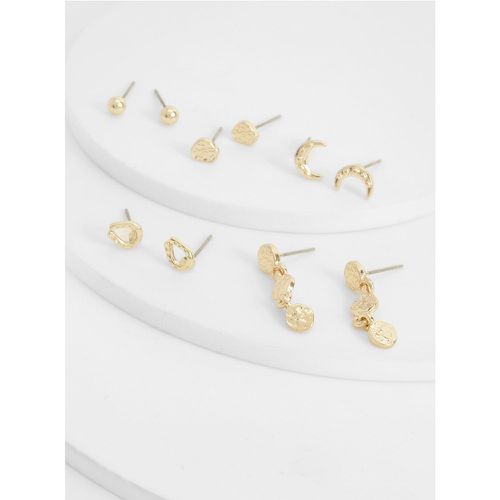 Pack Rustic Gold Stud Earrings - boohoo - Modalova