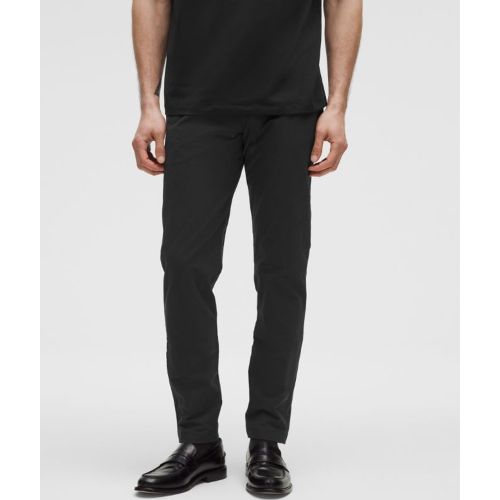 “ Pantalon chino ABC coupe slim Coton VersaTwill extensibles â€“ 76 cm â€“ Taille 28 - lululemon - Modalova