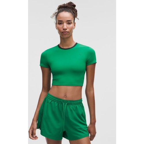 “ T-Shirt court Ã  brassiÃ¨re intÃ©grÃ©e coupe ajustÃ©e Maintien lÃ©ger, bonnets B/Cs â€“ Vert â€“ Taille L - lululemon - Modalova