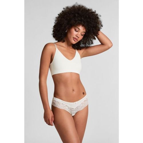 Elige la comodidad con esta preciosa braguita brasileña. La braguita tiene un acabado con encaje y un lacito en la parte delantera. Puedes combinarla - 170152-M - Modalova