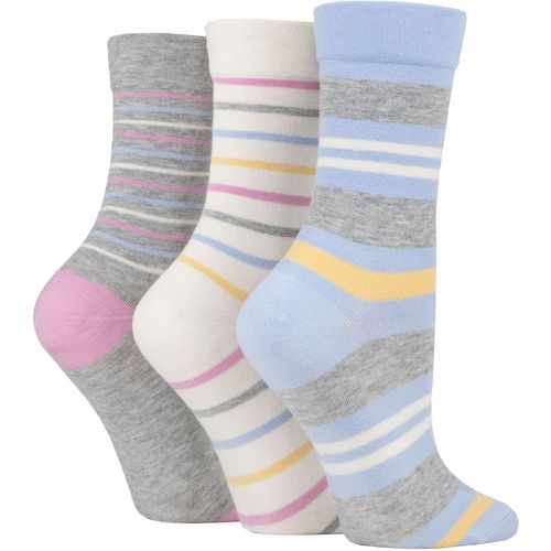 Ladies 3 Pair Gentle Bamboo Socks with Smooth Toe Seams in Plains and Stripes Pastel Stripe 4-8 - SockShop - Modalova