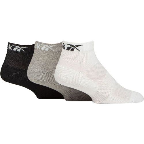 Mens and Ladies 3 Pair Essentials Cotton Ankle Socks with Arch Support and Mesh Top White / Grey / Black 2.5-3.5 UK - Reebok - Modalova
