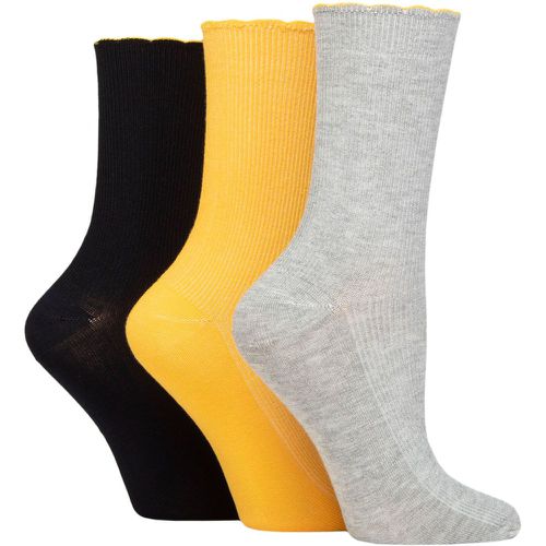 Ladies 3 Pair Ribbed Bamboo Socks with Scallop Top Silver / Navy / Mustard 4-8 Ladies - Elle - Modalova