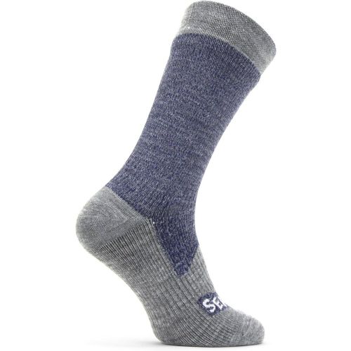 Raynham Waterproof All Weather Mid Length Socks / Small - SealSkinz - Modalova