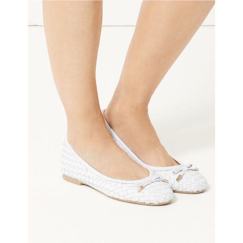 Wide Fit Leather Woven Pumps white - Marks & Spencer - Modalova