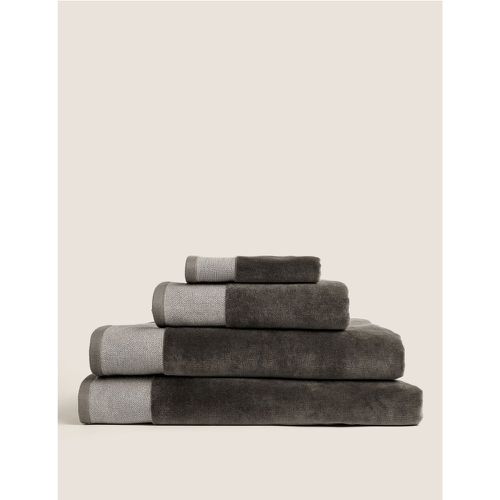 Cotton Luxury Textured Shimmer Towel grey - Marks & Spencer - Modalova