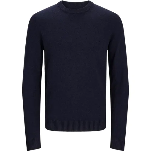 Es ist die legere Strickart, die Sie am Wochenende zu einer Jeans oder im Büro über Hemd und Hose tragen können.Flachstrick ist ein Strickstoff, de - MAG8026451 - Modalova