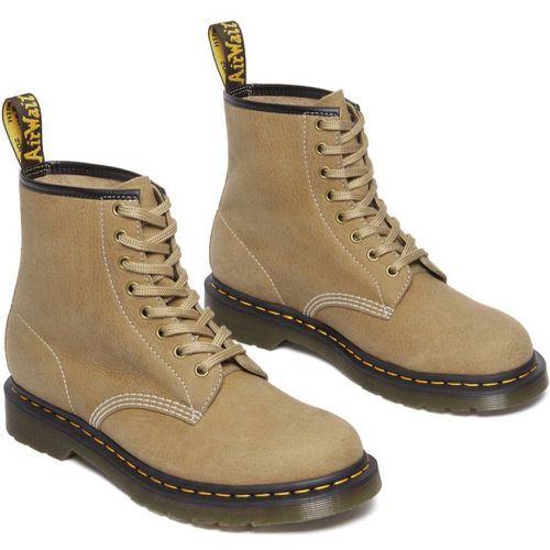 Tumbled Ankle Boots in Nubuck - Dr. Martens - Modalova