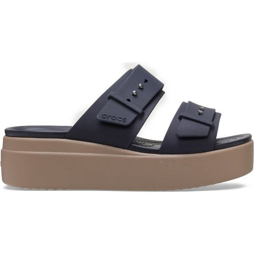 Brooklyn Buckle Wedge Mules - Crocs - Modalova