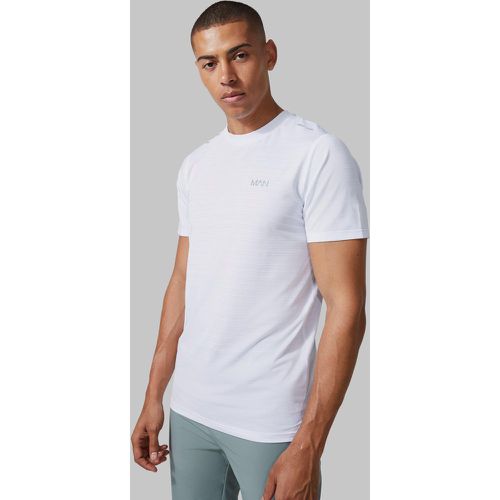 Camiseta Man Active Ligera Resistente - boohoo - Modalova