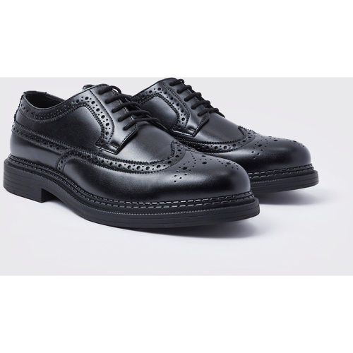 Zapatos Brogue Clásicos De Cuero Sintético - boohoo - Modalova