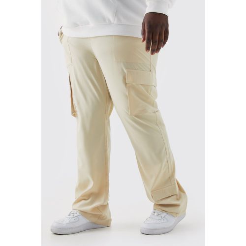 Pantaloni Cargo Plus Size Slim Fit in Stretch con cuciture a contrasto - boohoo - Modalova