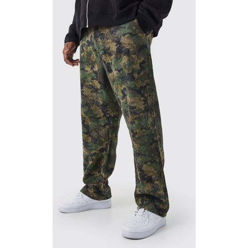 Pantalón Plus Cargo Recto Con Multibolsillos Y Estampado Bandana De Camuflaje - boohoo - Modalova