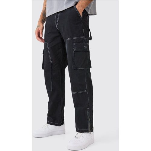 Pantaloni rilassati stile Carpenter con cuciture a contrasto e zip sul fondo - boohoo - Modalova