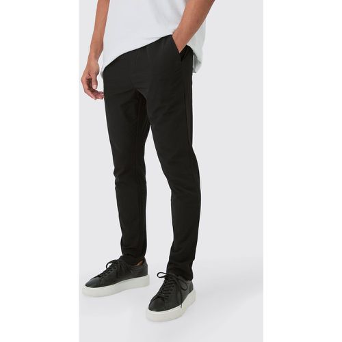 Pantaloni Slim Fit leggeri in Stretch con vita elasticizzata - boohoo - Modalova