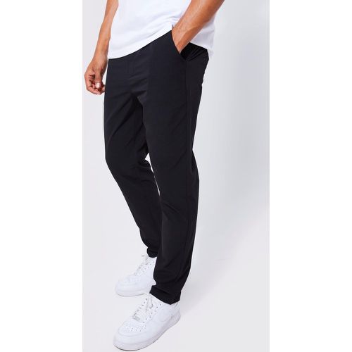 Pantaloni Slim Fit in Stretch tecnico leggero con vita elasticizzata - boohoo - Modalova