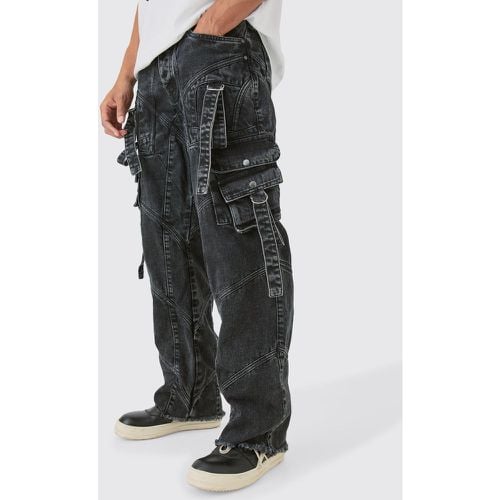 Jeans extra comodi in slavato con fascette rigide e fibbia - boohoo - Modalova