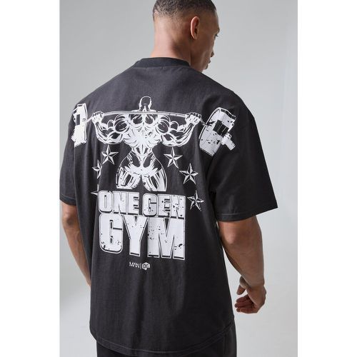 T-shirt oversize Man Active x Og Gym con stampa XXL sul retro - boohoo - Modalova