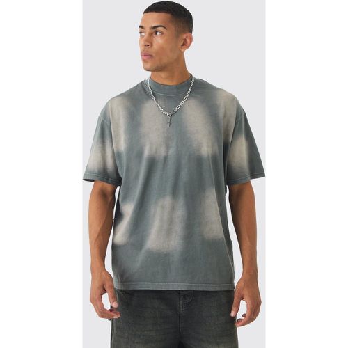 T-shirt Man oversize candeggiata con sole e girocollo esteso - boohoo - Modalova