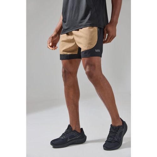 Pantaloncini Man Active Stretch a blocchi di colore da 12 cm - boohoo - Modalova