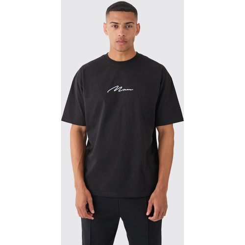 T-shirt con ricamo di firma Man - boohoo - Modalova