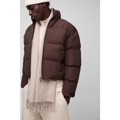 Cappotto piumino squadrato Man marrone con collo a imbuto - boohoo - Modalova