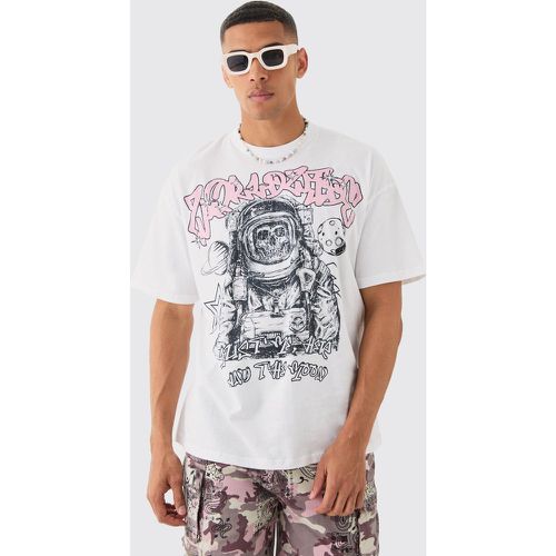 Oversized Skull Astronaut Graphic T-Shirt - boohoo - Modalova