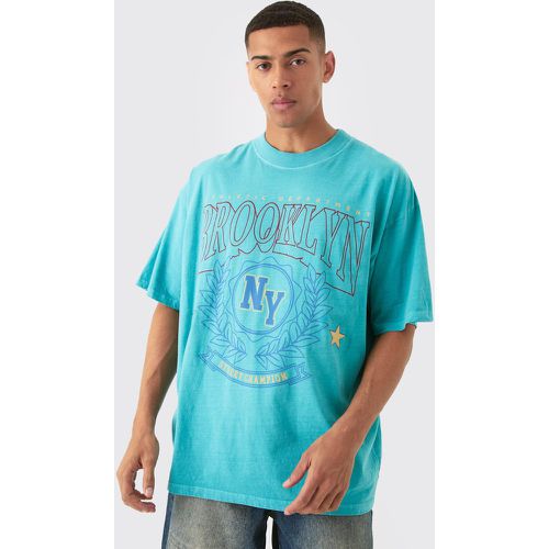 Oversized Extended Neck Wash Varsity Brooklyn T-shirt - boohoo - Modalova