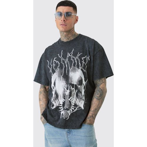 Tall Distressed Oversized Acid Wash Gothic Print T-shirt - boohoo - Modalova