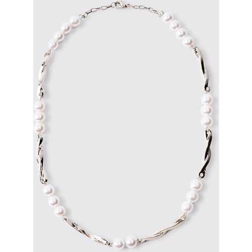 Collana in argento con perle e metallo - boohoo - Modalova