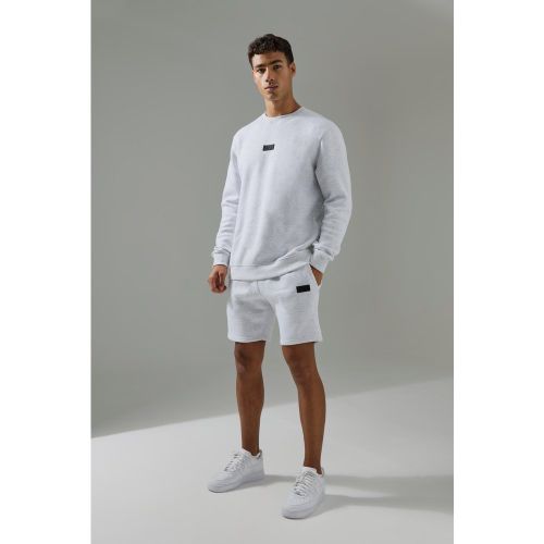 Tuta sportiva felpata Man Active & pantaloncini - boohoo - Modalova